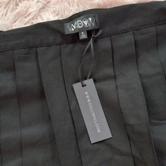 SOLD! Unisex Gothic kilt! Wrap style w Snaps and metal clasps w 2 saddle bags! - Picture 3 of 15